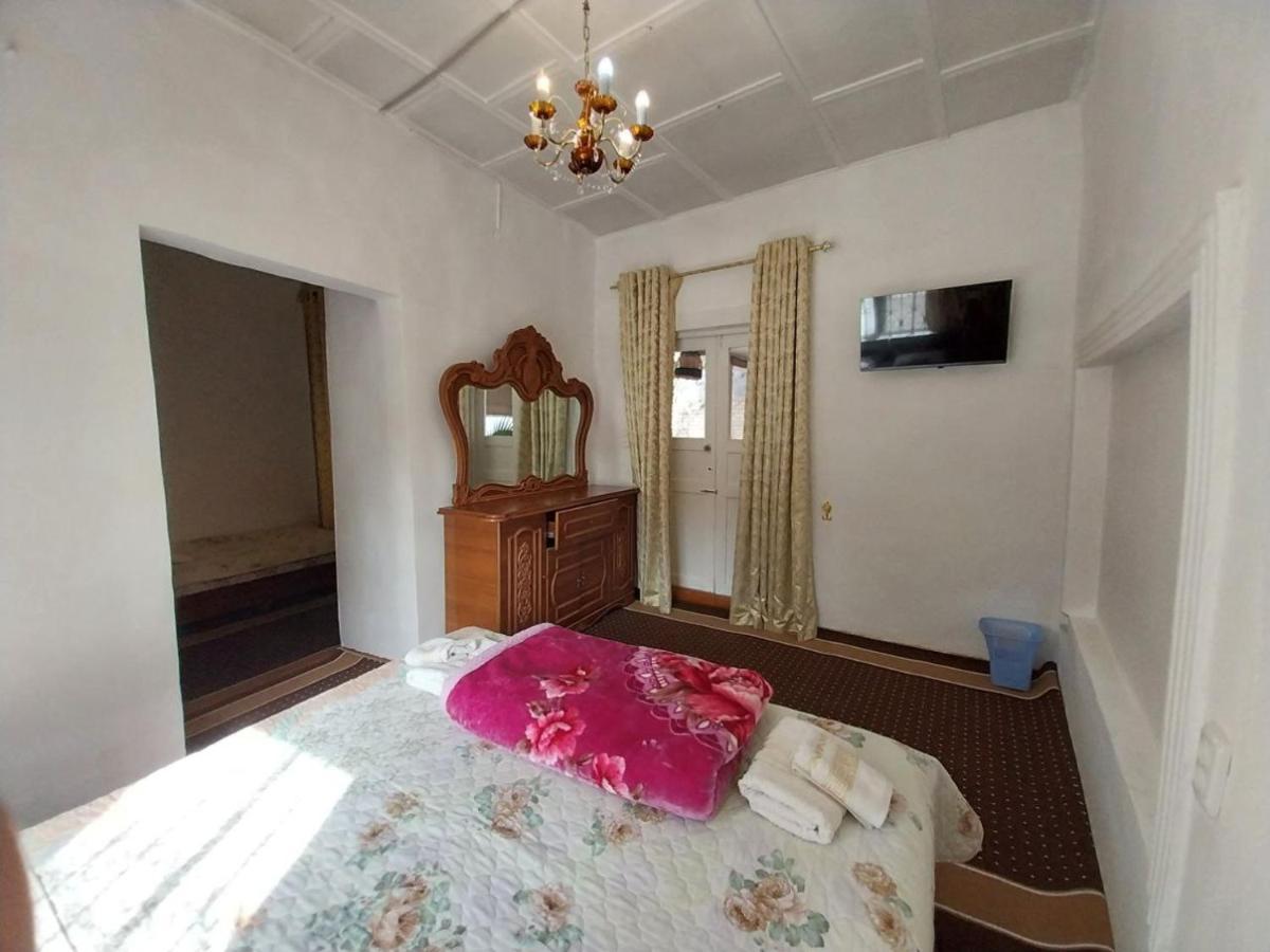 Fayz Guest House Samarcanda Habitación foto